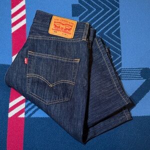 Levi's Dark Indigo Straight baggy Jean Short